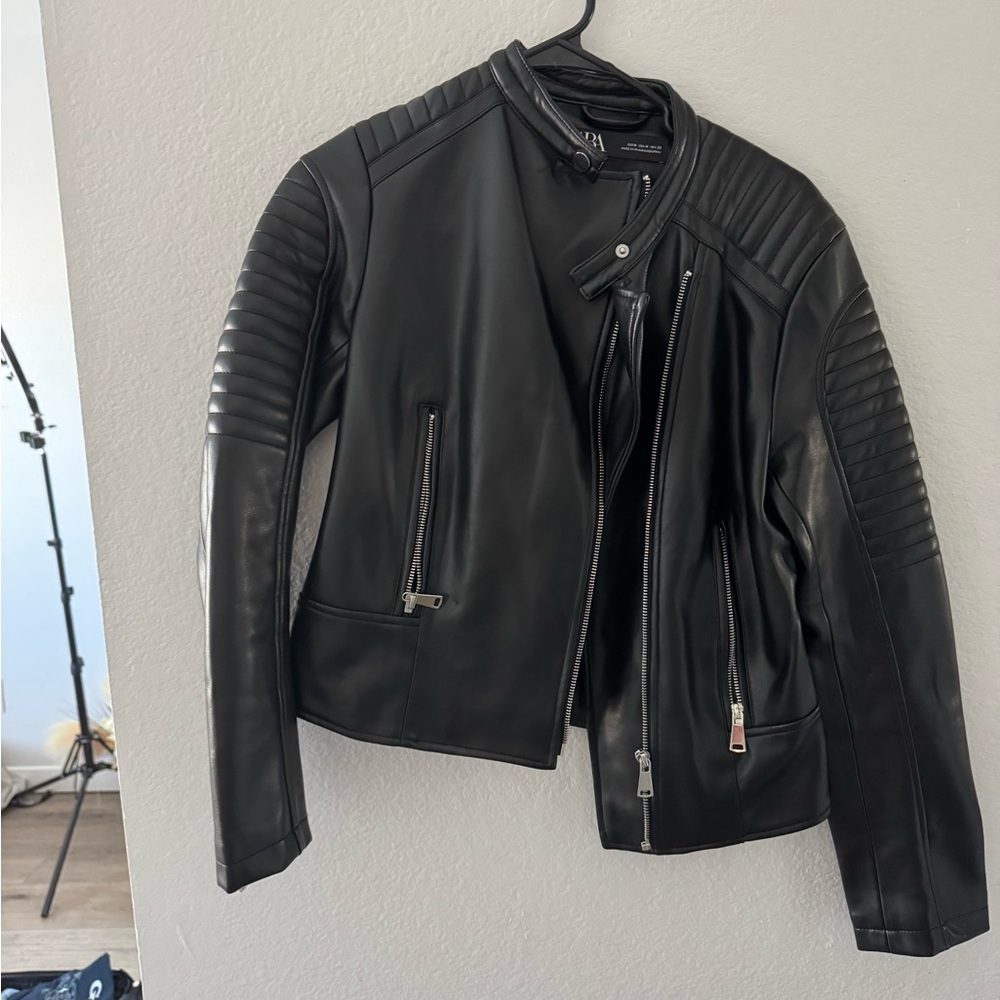 Zara Black Quilted Leather Jacket